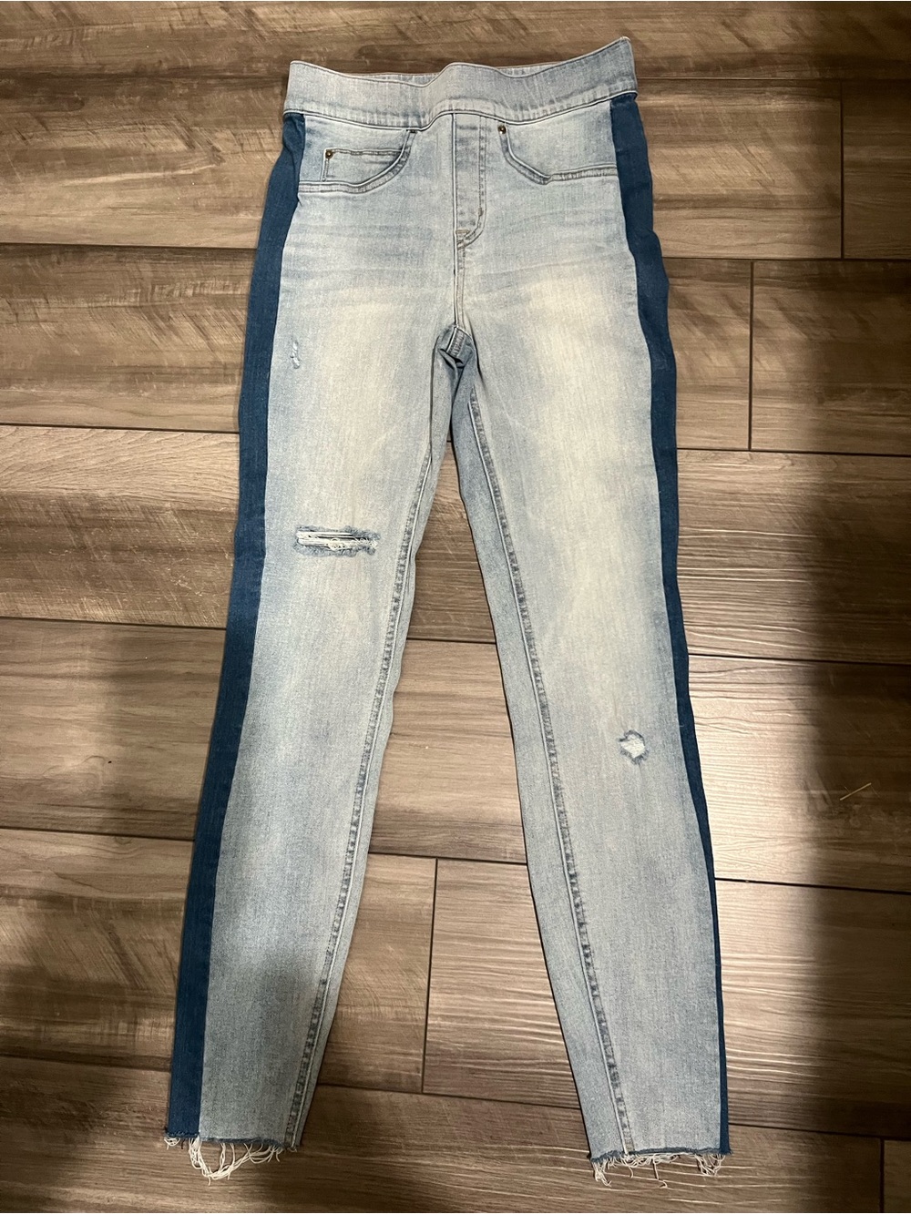 SPANX Light Wash Skinny Jeans with Dark Blue Side Panels